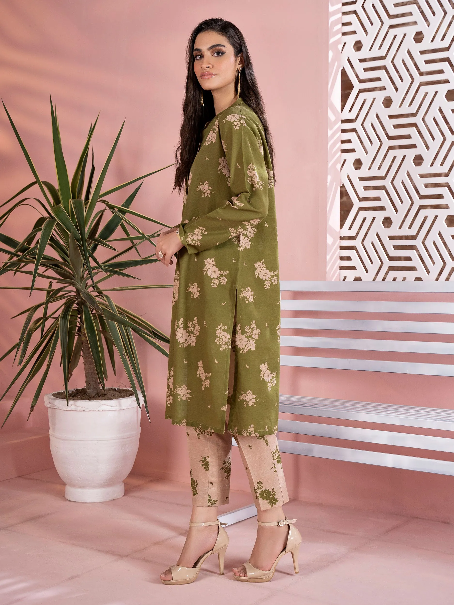 2 Piece Printed Khaddar Suit