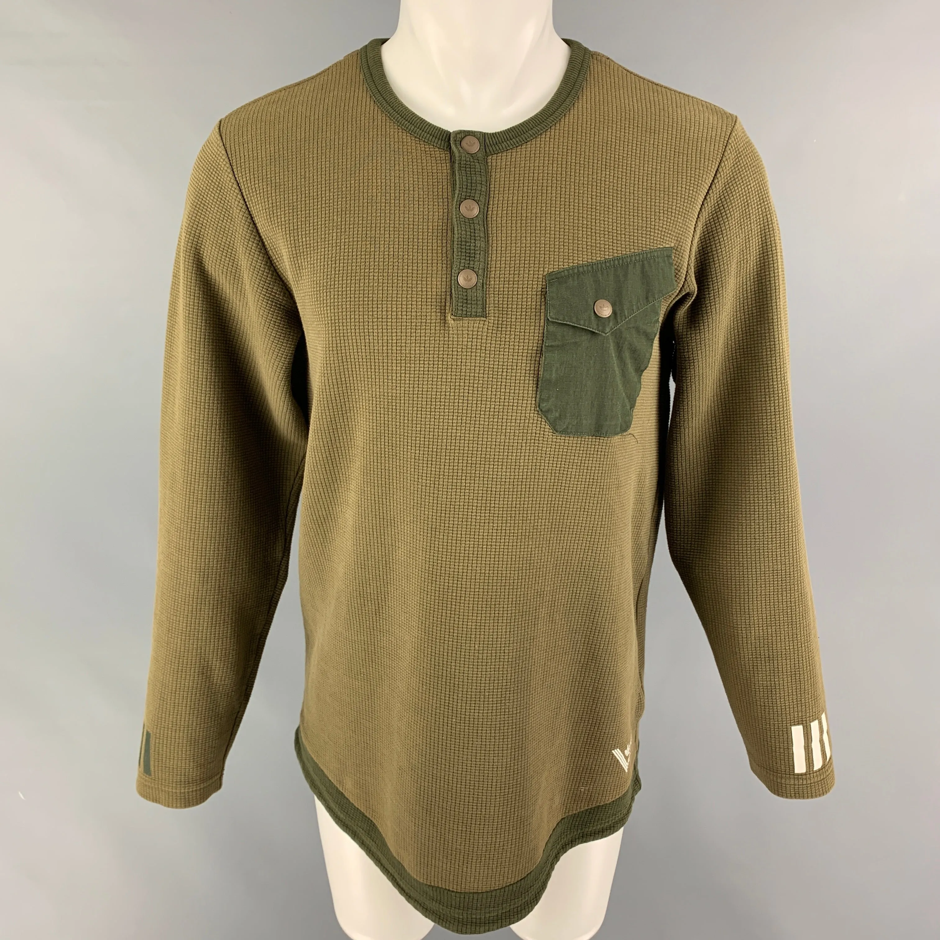 ADIDAS Size M Olive Green Waffle Knit Cotton Henley T-shirt