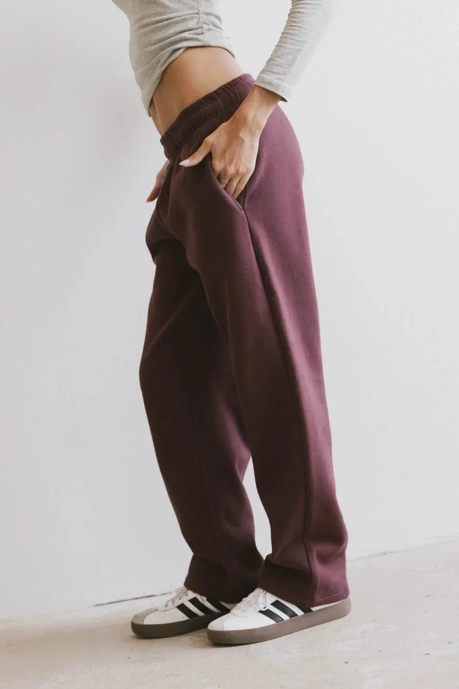 Ezra Sweatpants in Burgundy