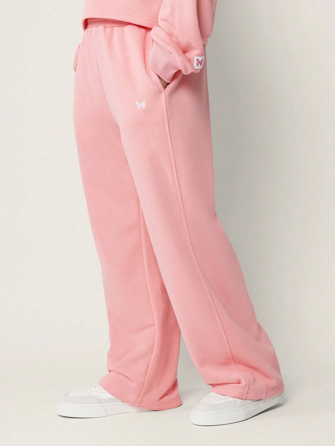 Tween Girls Comfy Crop Fit Overhead Hoodie And Straight Fit Sweatpants With Small Butterfly Embroidery 2 Piece Set
